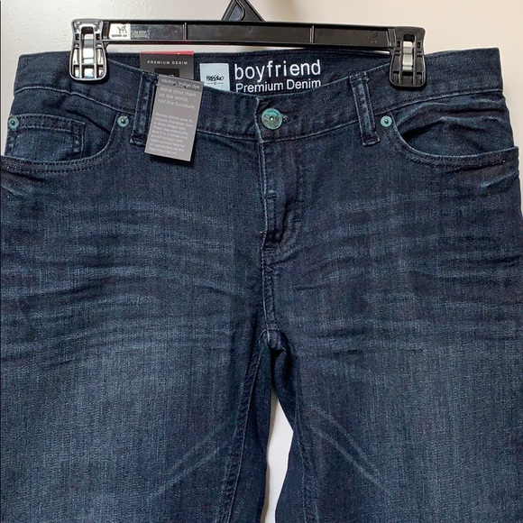 Mossimo boyfriend denim crop (fits larger than 4) - Picture 2 of 6